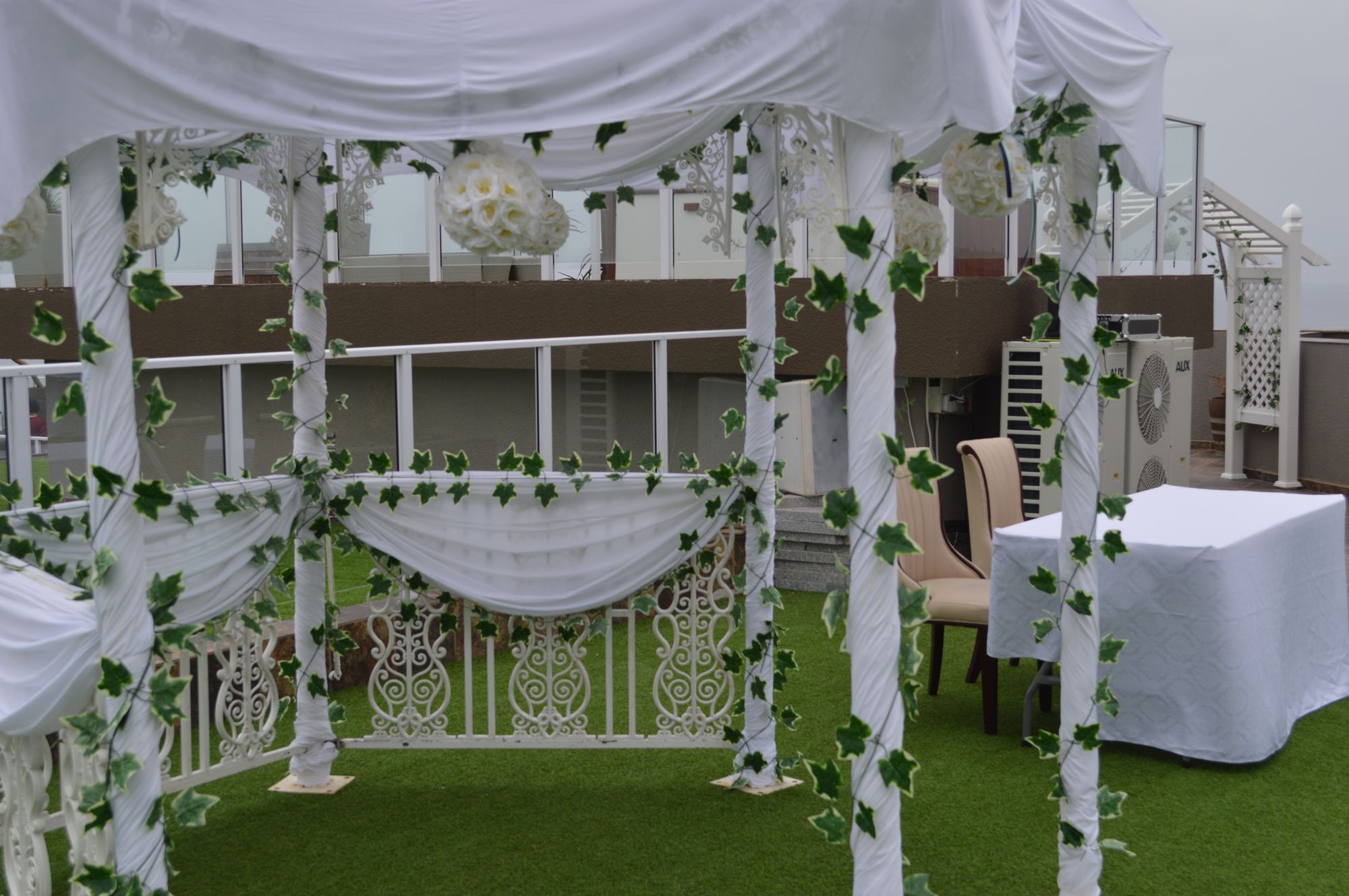 Desroches Hotel Margate Bagian luar foto